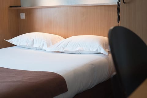 In-room safe, desk, rollaway beds, free WiFi