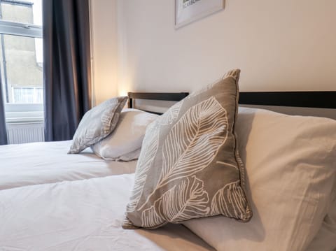 Cottage | 2 bedrooms, individually decorated, individually furnished, free WiFi