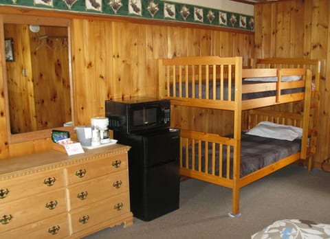 Comfort Double or Twin Room | Memory foam beds, individually decorated, individually furnished, desk