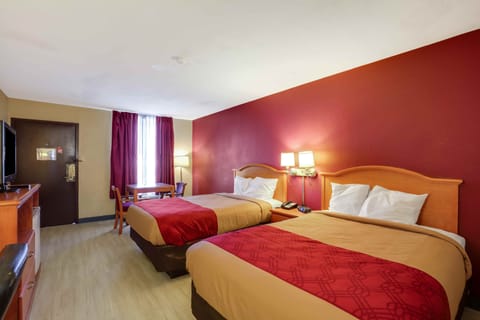 Premium bedding, down comforters, individually furnished, desk