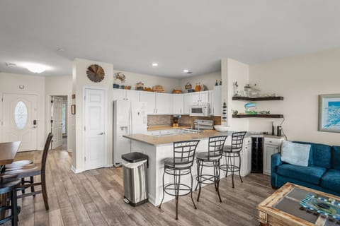 House, Multiple Beds, Balcony, Ocean View | Interior