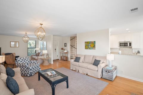 Condo, Multiple Beds, Balcony, Ocean View | Living area