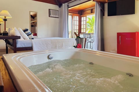 Superior Room, 1 Double Bed, Jetted Tub | Private spa tub