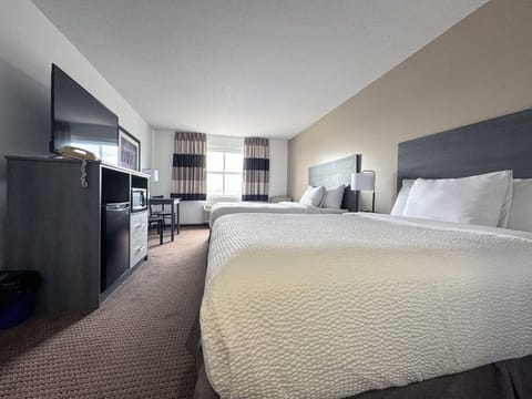 In-room safe, desk, laptop workspace, blackout drapes