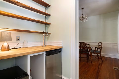 Cottage, 4 Bedrooms | 4 bedrooms, minibar, free WiFi