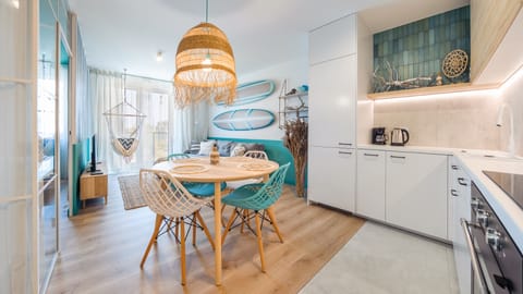 Apartment (114) | Private kitchenette | Fridge, stovetop, electric kettle, cookware/dishes/utensils