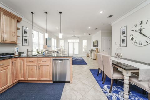 House, 3 Bedrooms, Resort View | Private kitchen | Full-size fridge, microwave, oven, stovetop