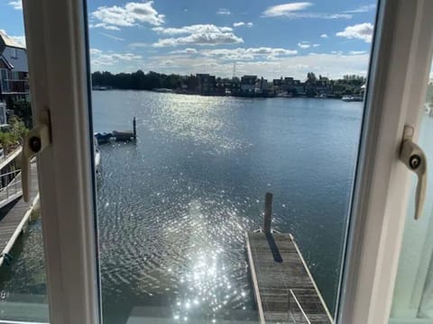 House, Private Bathroom, Canal View | View from property