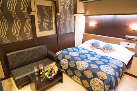 Double Room | Individually decorated, individually furnished, free WiFi, bed sheets