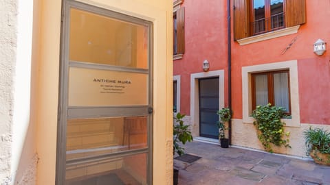 Studio | 4 bedrooms, WiFi