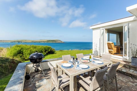 Cottage | Outdoor dining