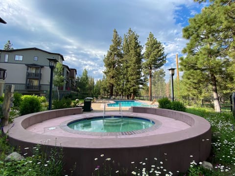 Condo, 3 Bedrooms | Spa | Hot tub