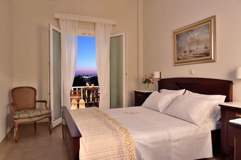 Deluxe Double or Twin Room | Premium bedding, in-room safe, soundproofing, iron/ironing board