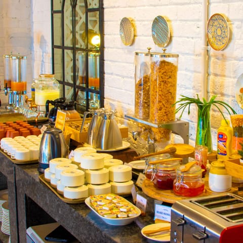 Daily buffet breakfast for a fee