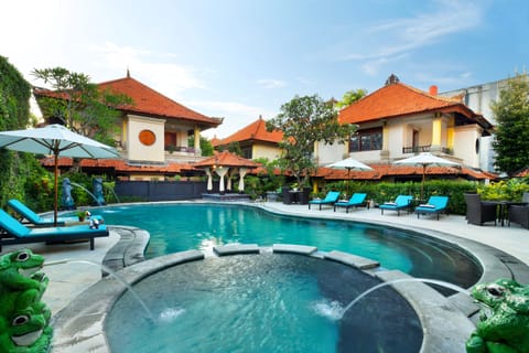 Outdoor pool, sun loungers