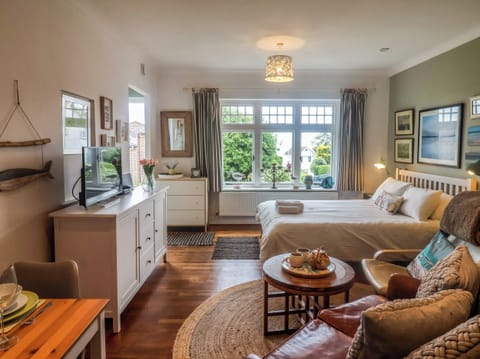 Cottage | 1 bedroom, individually decorated, individually furnished, free WiFi