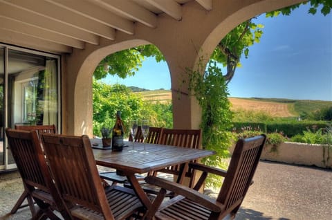 Cottage | Balcony