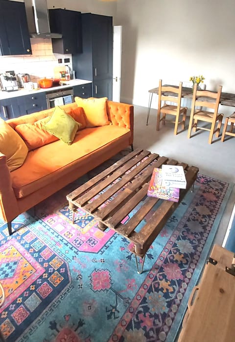 Apartment, Ensuite | Lounge