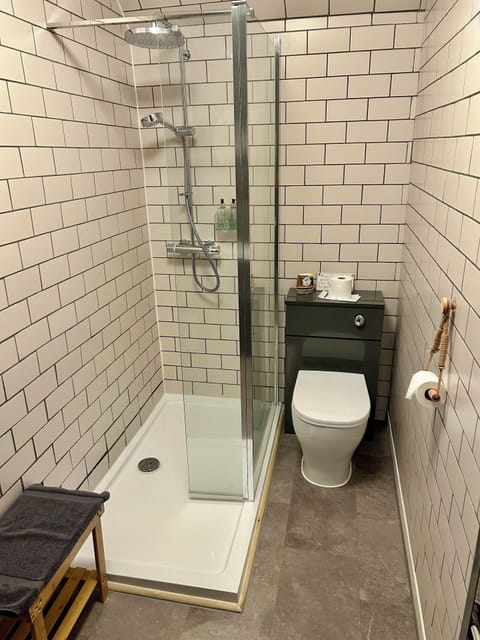 Premium Twin Room | Bathroom | Towels