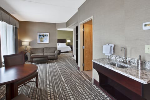 Suite, 1 King Bed, Jetted Tub | Premium bedding, in-room safe, desk, iron/ironing board