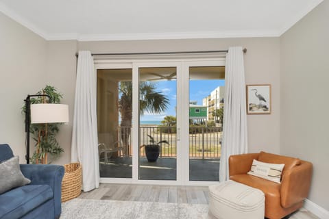 Condo, Multiple Beds, Beach View (Summerhouse 106) | Living area