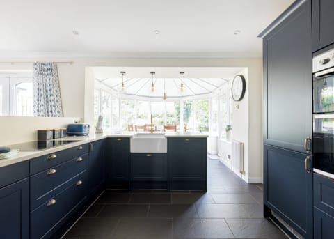 Fridge, dishwasher, cookware/dishes/utensils