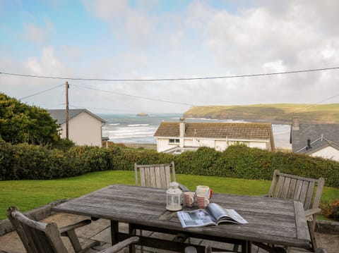 Cottage | Property grounds