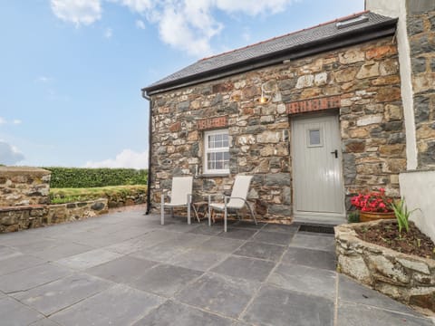 Cottage | Front of property