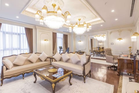 Presidential Suite | Premium bedding, pillowtop beds, minibar, in-room safe