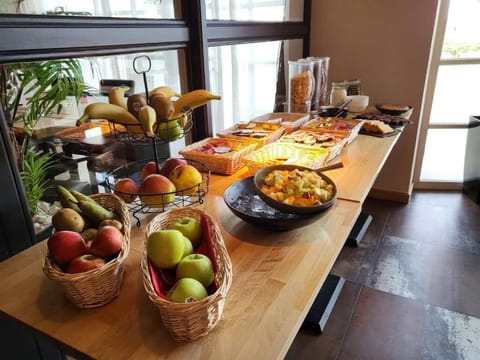 Daily buffet breakfast (EUR 17.9 per person)