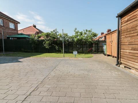 Cottage | Property grounds