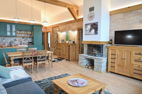 Superior Chalet, 3 Bedrooms, Sauna, Mountain View | 3 bedrooms, individually decorated, individually furnished