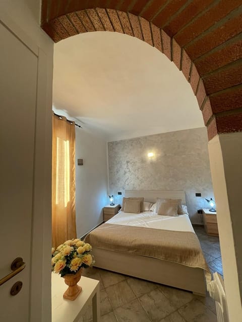 Deluxe Double Room | Down comforters, individually decorated, individually furnished