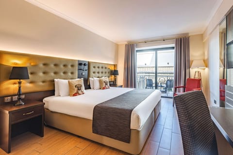 Superior Room | In-room safe, free WiFi, bed sheets, wheelchair access