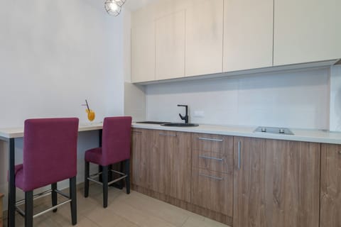 Classic Studio | In-room dining