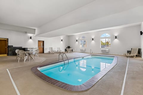 Indoor pool, open 8:00 AM to 10:00 PM, sun loungers