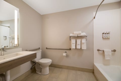 Standard Room, 2 Queen Beds, Accessible (Mobility, Accessible Tub) | Bathroom | Combined shower/tub, free toiletries, hair dryer, towels
