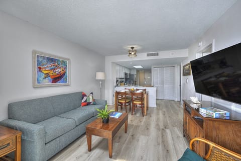 Condo, 2 Bedrooms, Oceanfront (1201) | Living area