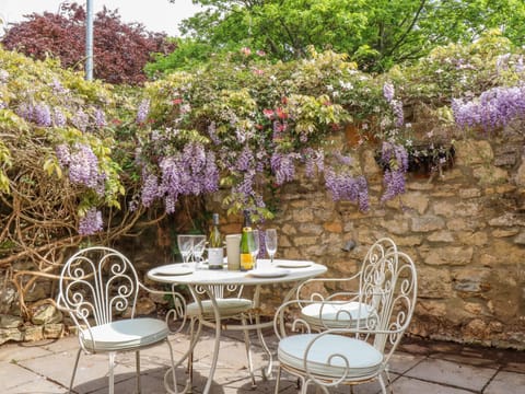 Cottage | Balcony