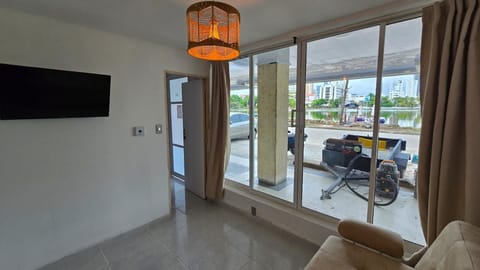 Standard Studio | Living area | Smart TV, heated floors