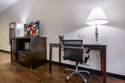 Premium bedding, pillowtop beds, desk, laptop workspace