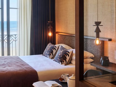 Privilege, Room, 1 Double Bed, Sea View | Pillowtop beds, in-room safe, desk, blackout drapes