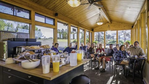 Free continental breakfast