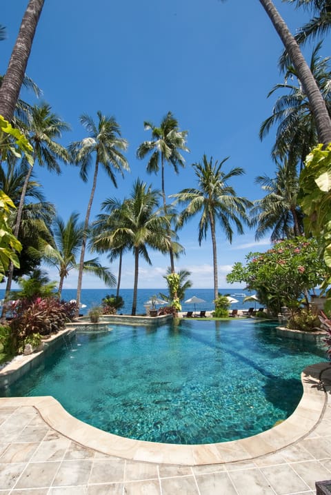 Outdoor pool, pool umbrellas, sun loungers