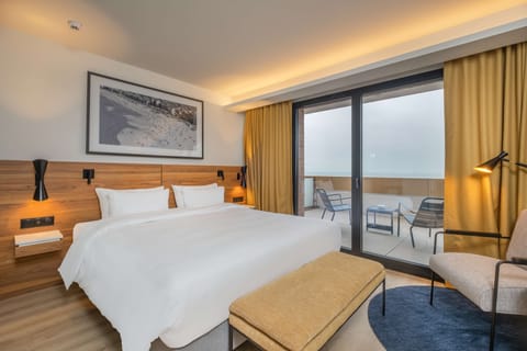 Superior Room, Terrace, Sea View | 1 bedroom, premium bedding, minibar, in-room safe