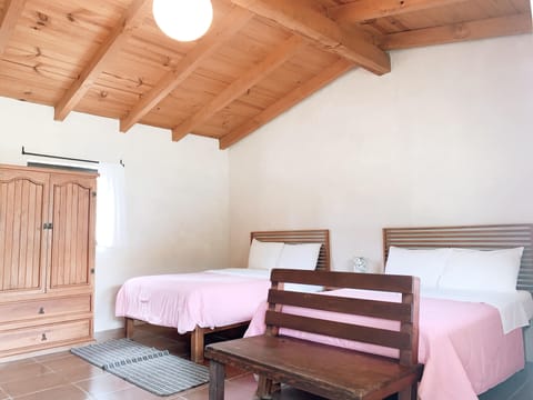 Comfort Cabin | Individually furnished, desk, laptop workspace, iron/ironing board