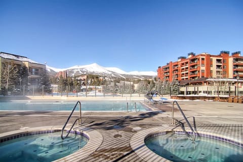 Condo (3 Bedroom Mountain Vacation Rental on) | Exterior