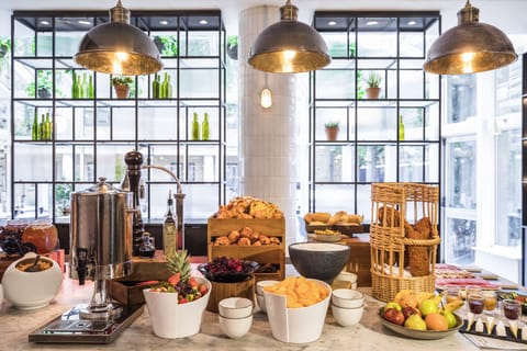 Daily buffet breakfast for a fee