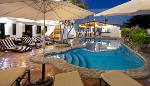 Outdoor pool, sun loungers