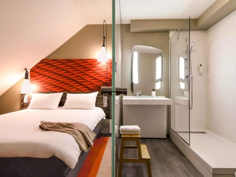 Standard Double Room, 1 Double Bed | Blackout drapes, soundproofing, iron/ironing board